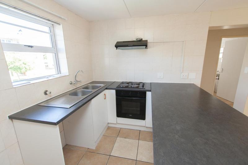 To Let 2 Bedroom Property for Rent in Vredekloof Western Cape